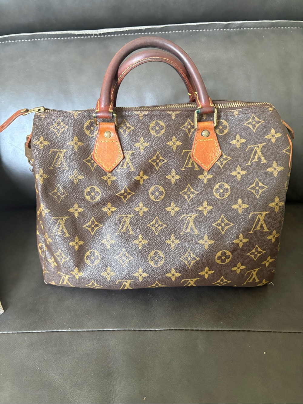 Vintage Authentic Louis  Vuitton Monogram Speedy 30